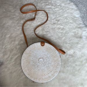 Round vacation crossbody purse